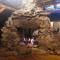 Stonegate Lodge King Bed, WIFI, 50in Roku TV, Salt Water Pool Room #308