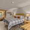 Stonegate Lodge King Bed Fast WiFi 40in TV Salt Water Pool Room #309