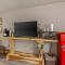 Stonegate Lodge King Bed, WiFi, 50in TV, Fire Pit, Salt Water Pool Room # 310