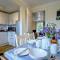 3 Bed in West Bay DC024