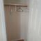 Crystal Room 1 Guest House near 12mins to EWR airport / Prudential / NJIT / Penn station