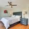 Hot Tub, Deck and Grill Brookshire Gem Near Venues