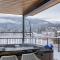 Q's Hideaway by Revelstoke Vacations - Revelstoke