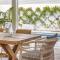 Coastal Luxe - 200m to the Beach plus Pool - 金斯克里福