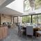 Twelve OClock - Luxury Villas