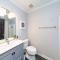 Minutes to Broadway Large 2Br-2Ba with Private balcony and Optional private parking - Nashville