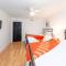 Minutes to Broadway Large 2Br-2Ba with Private balcony and Optional private parking - Nashville