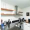 Minutes to Broadway Large 2Br-2Ba with Private balcony and Optional private parking - Nashville