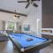 Central Location, Heated Pool, Hot Tub, Game Room