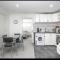 Modern cottage central location