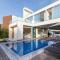 Seaview Luxury Villa Jacuzzi & Pool! 2 Min Beach