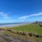 Cozy love cocoon of 34 m direct access to the sea