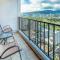 Deluxe Panoramic Mountain View Condo - 37th Floor, Free parking & Wifi condo