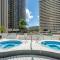 Deluxe Panoramic Mountain View Condo - 37th Floor, Free parking & Wifi condo
