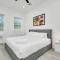 New! Modern 3BR/2BA Near Downtown/Foosball/Netflix