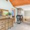 Sunset Condominiums: Castle Rock Retreat