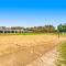 Sunset Condominiums: Castle Rock Retreat