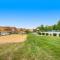 Sunset Condominiums: Castle Rock Retreat
