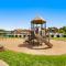 Sunset Condominiums: Castle Rock Retreat