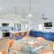 Spacious Wildwood Condo Walk to Beach! - Вайлдвуд