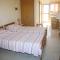 Niki Court Holiday Apartments