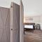 Wills off Wilton Drive 2 bed and 1 bath plus Den with Heated Pool - Форт-Лодердейл