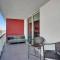 Spacious Luxury Ocean View 4 Bdrs 3Baths 17 FL - شاطئ هالانديل