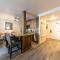 Charming Studio Deluxe w/Full Kitchen #115 at Donner Lake Village