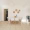 Cozy 2 Bedroom Family Apartment w/ Pool