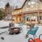 Deck and Lake View Spacious Long Pond Home!