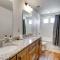 17 Mi to Downtown Denver Modern Aurora Home! - Aurora