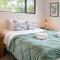 Central City-Urban Oasis 1 bed 1 bath w/sofa bed