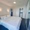 2BR APARTMENT W/ SPACIOUS PRIVATE BACKYARD IN HEART IF CRONULLA - Cronulla