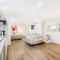 Comfortable & Convenient Coastal Studio