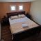 Lakeside oasis home Karuc