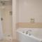 Holiday Inn Express & Suites Batesville by IHG