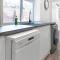 Cozy Home in Avenue Terrace, Sleeps 8
