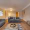 2BR Gem, Private Parking & Private Garden - 温莎