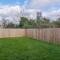 2BR Gem, Private Parking & Private Garden - 温莎