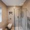 2BR Gem, Private Parking & Private Garden - 温莎