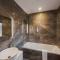 2BR Gem, Private Parking & Private Garden - 温莎