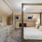 3BR Retreat, Allocated Parking, Private Garden