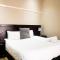 New England Guest House by Ilawu