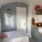 The Shepherd's Hut - Mixbury