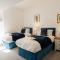 Spacious & modern 2 bed flat in Hoylake - Opposite Royal Liverpool Golf Club