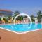 Cozy 2 Bedroom Family Apartment w/ Pool
