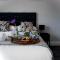The Cheshire Gathering - Sleeps up to 30 With Hot Tub - Chester