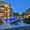 SUMAN APARTMENT WITH SHARED SWIMMING POOL, 120m FROM THE BEACH - Kaštel Štafilić