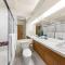Palisades Tahoe Lodge Rentals Studio #118