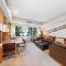 Palisades Tahoe Lodge Rentals Studio #207